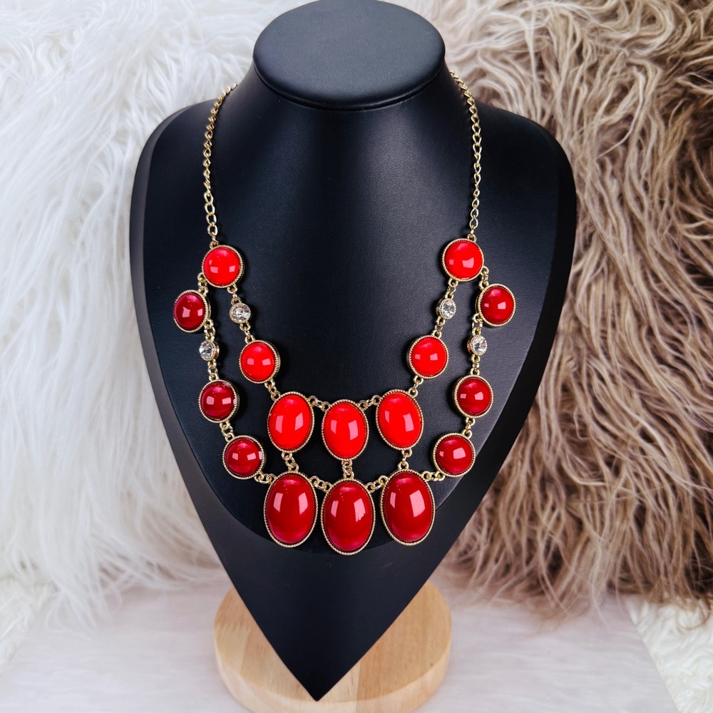 Pretty goldtone, bling, multicolor, red costume statement, necklace